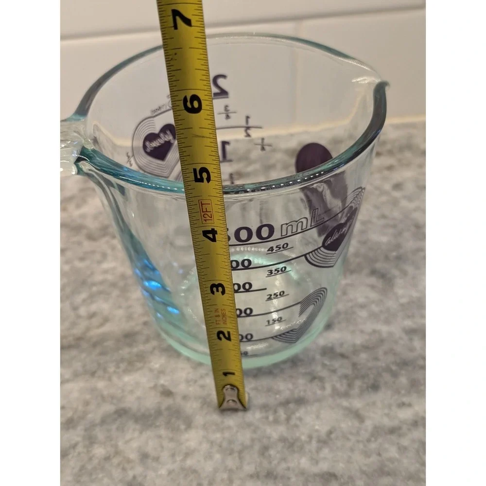 Pyrex Purple Hearts 2-Cup Measuring Cup – 